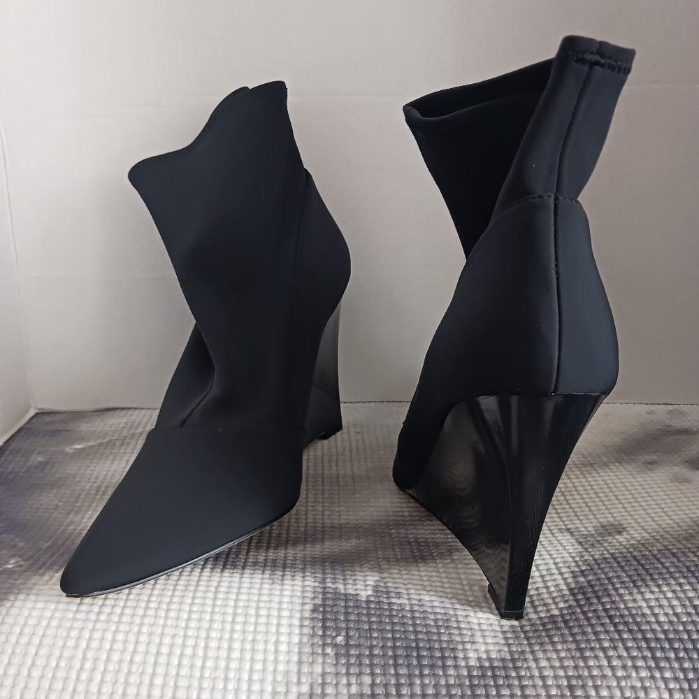 American Glamour Badgley Mischka black wedge bootie 10M
